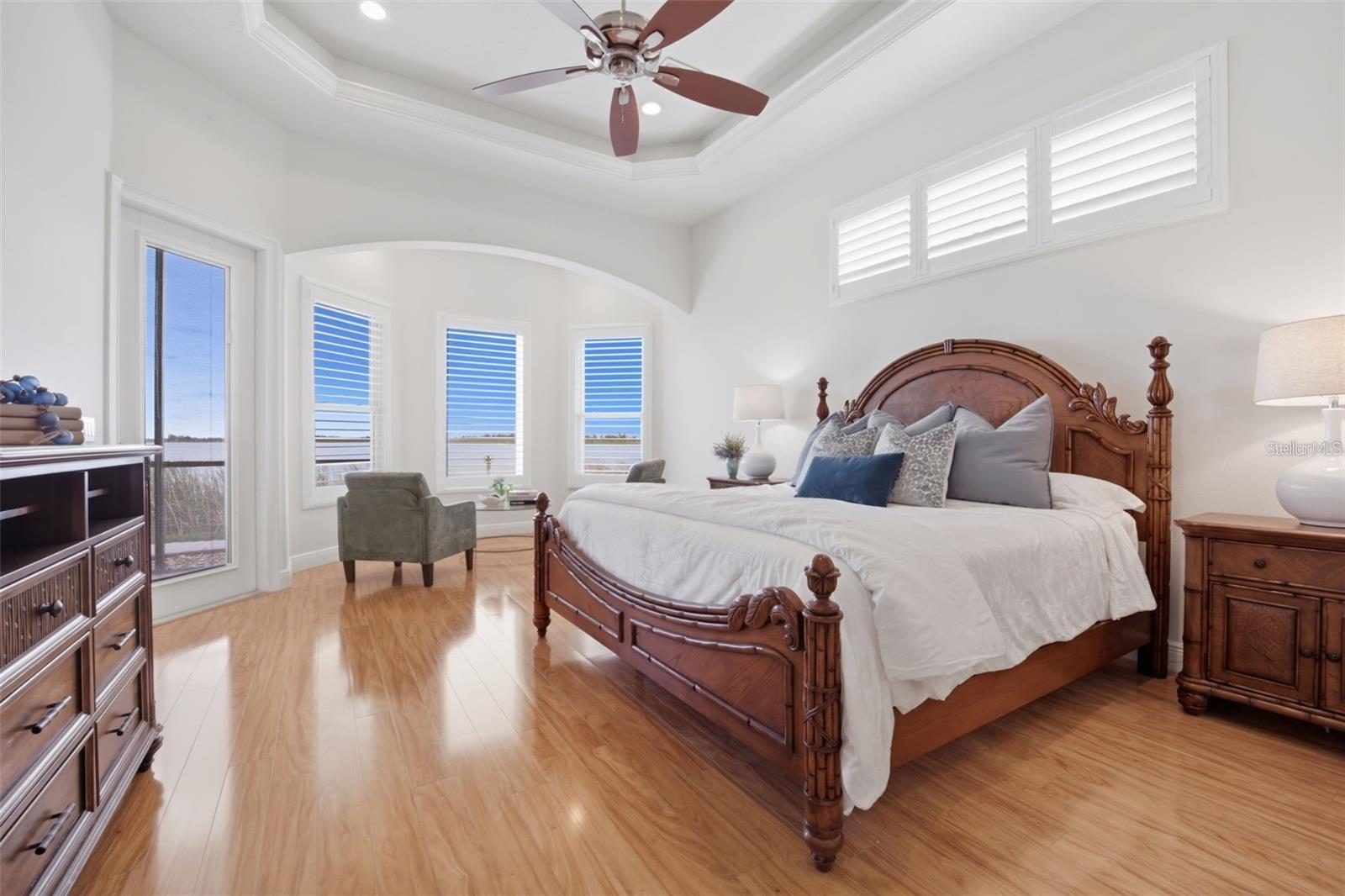 Image 49 of 100 For 3215 Gulf City Road