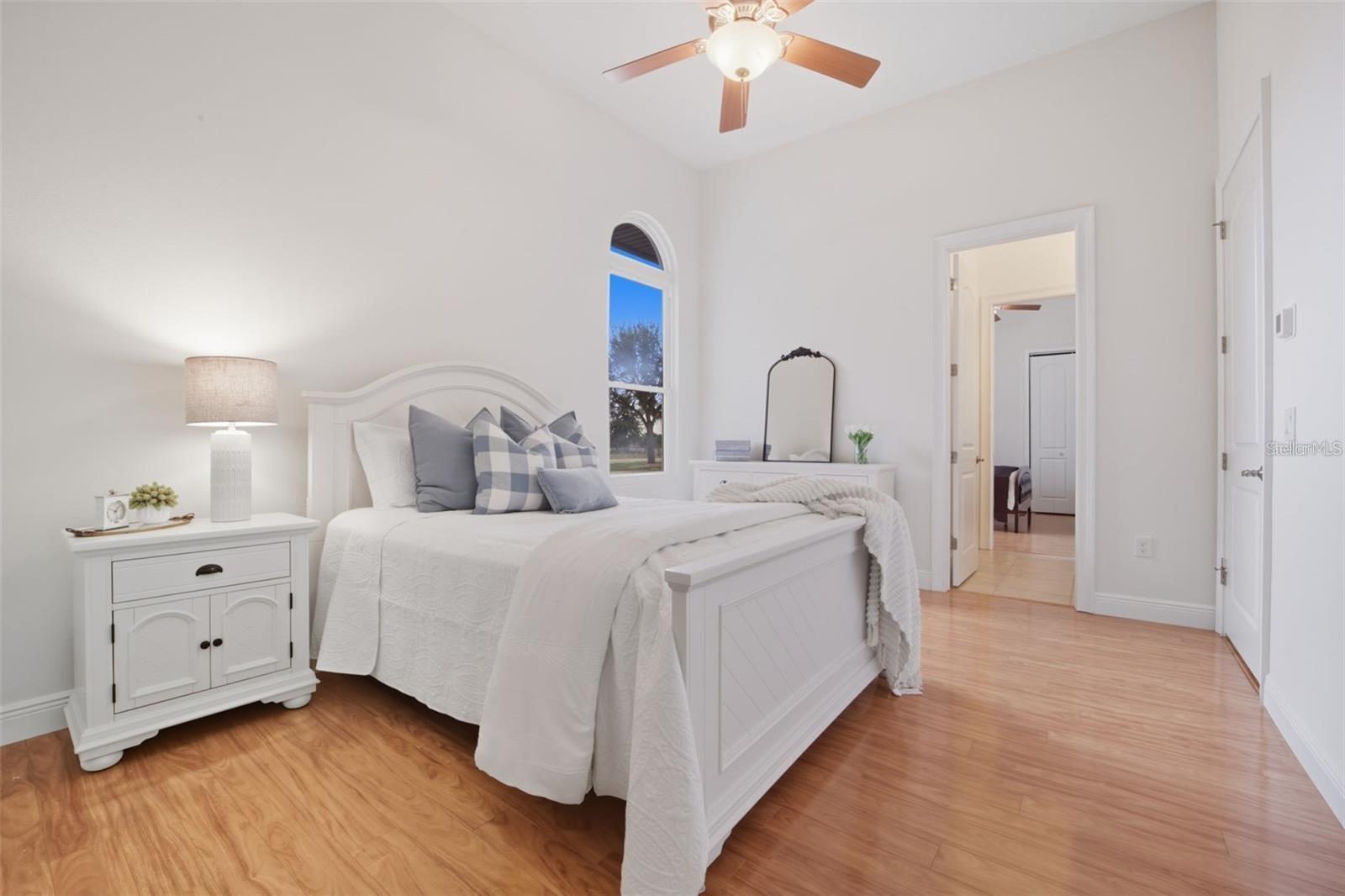 Image 59 of 100 For 3215 Gulf City Road