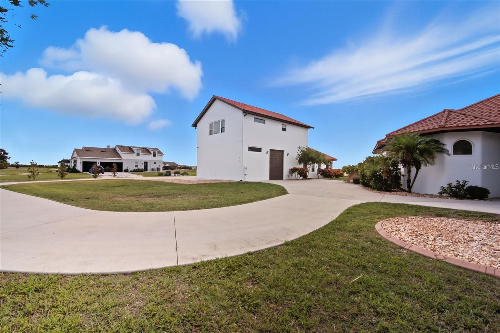 Image 86 of 100 For 3215 Gulf City Road