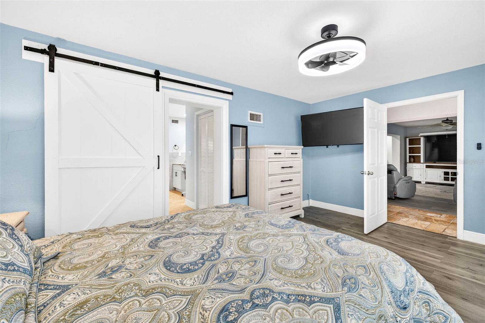 Image 33 of 52 For 8718 Tahiti Lane