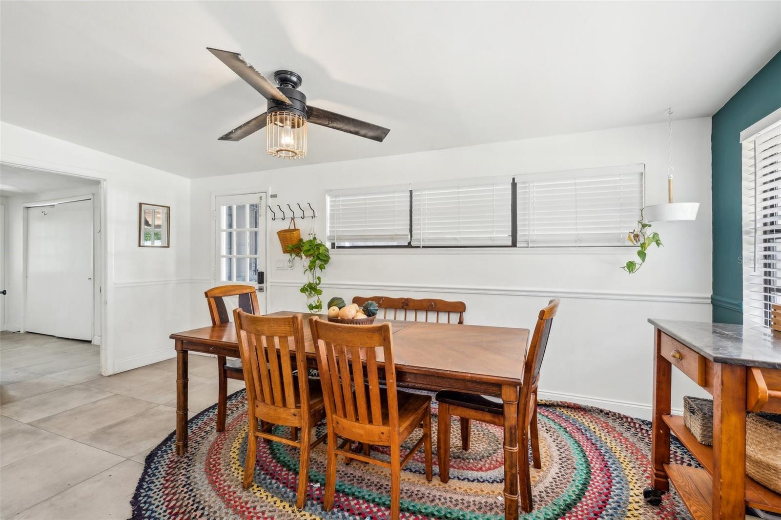 Image 10 of 39 For 908 Skyview Drive