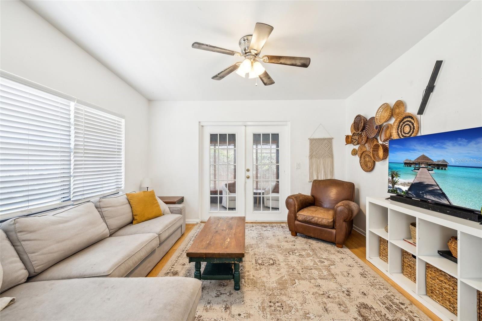 Image 5 of 39 For 908 Skyview Drive