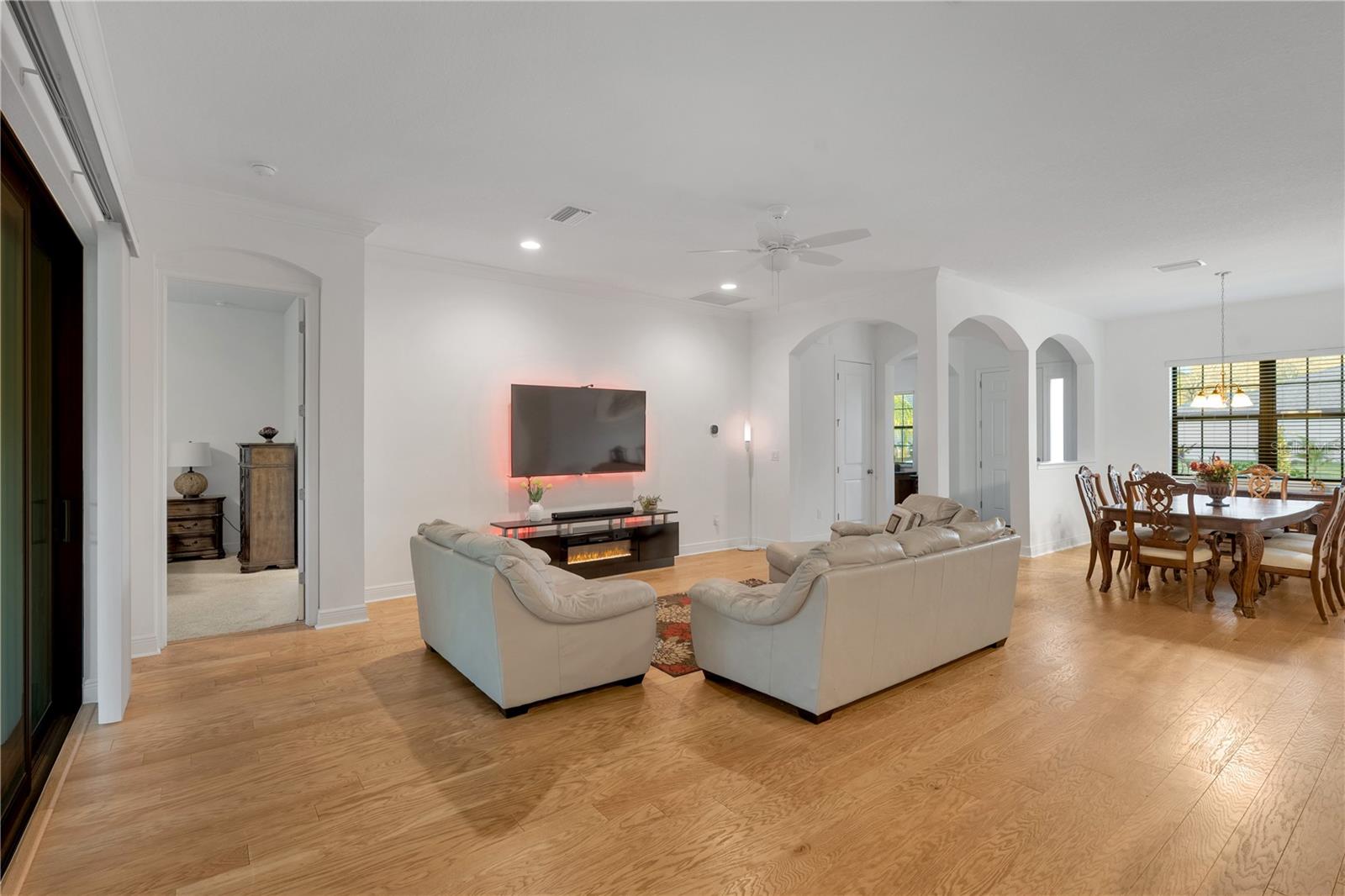 Image 7 of 37 For 3908 Gaviota Drive