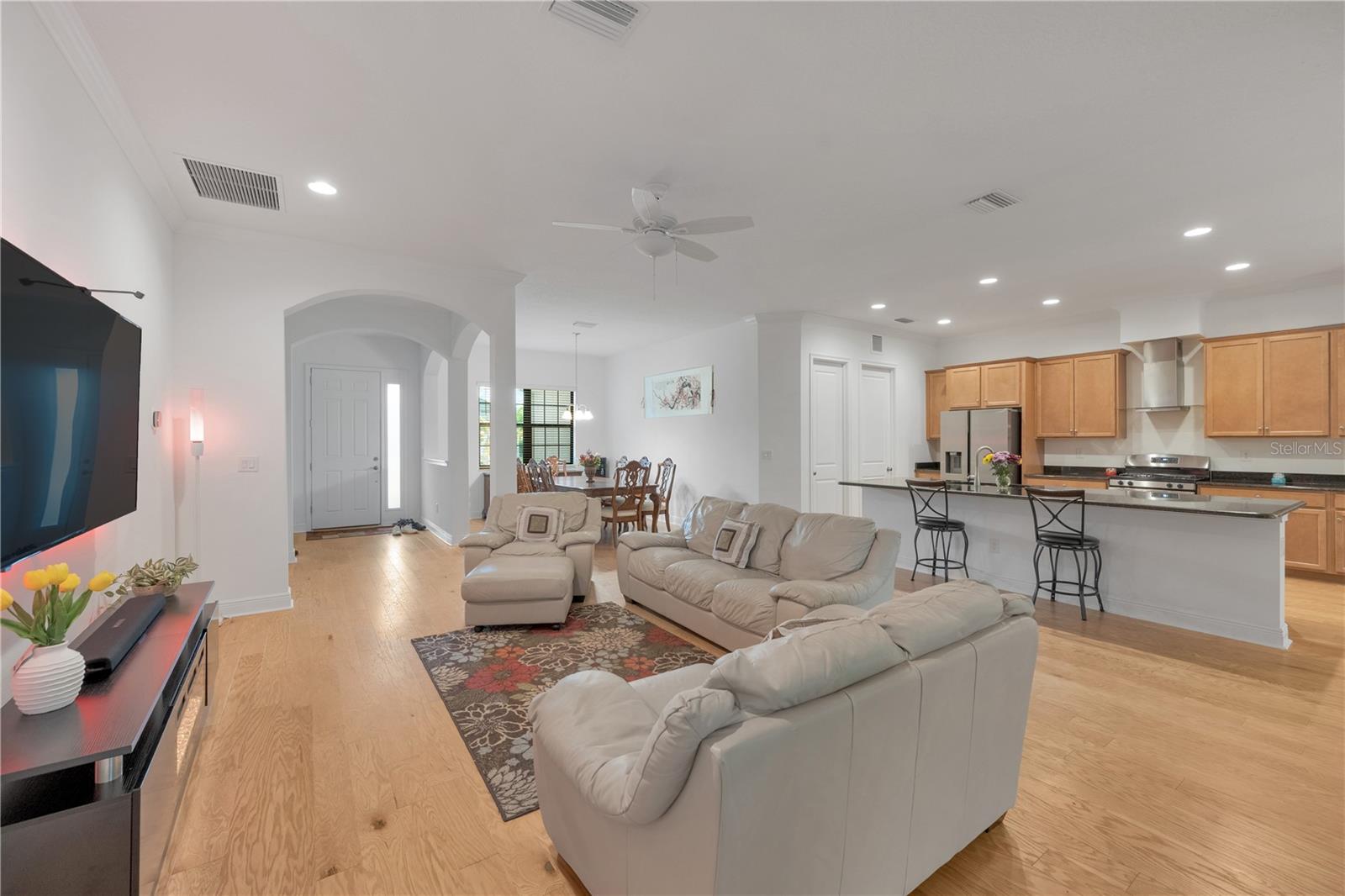 Image 8 of 37 For 3908 Gaviota Drive