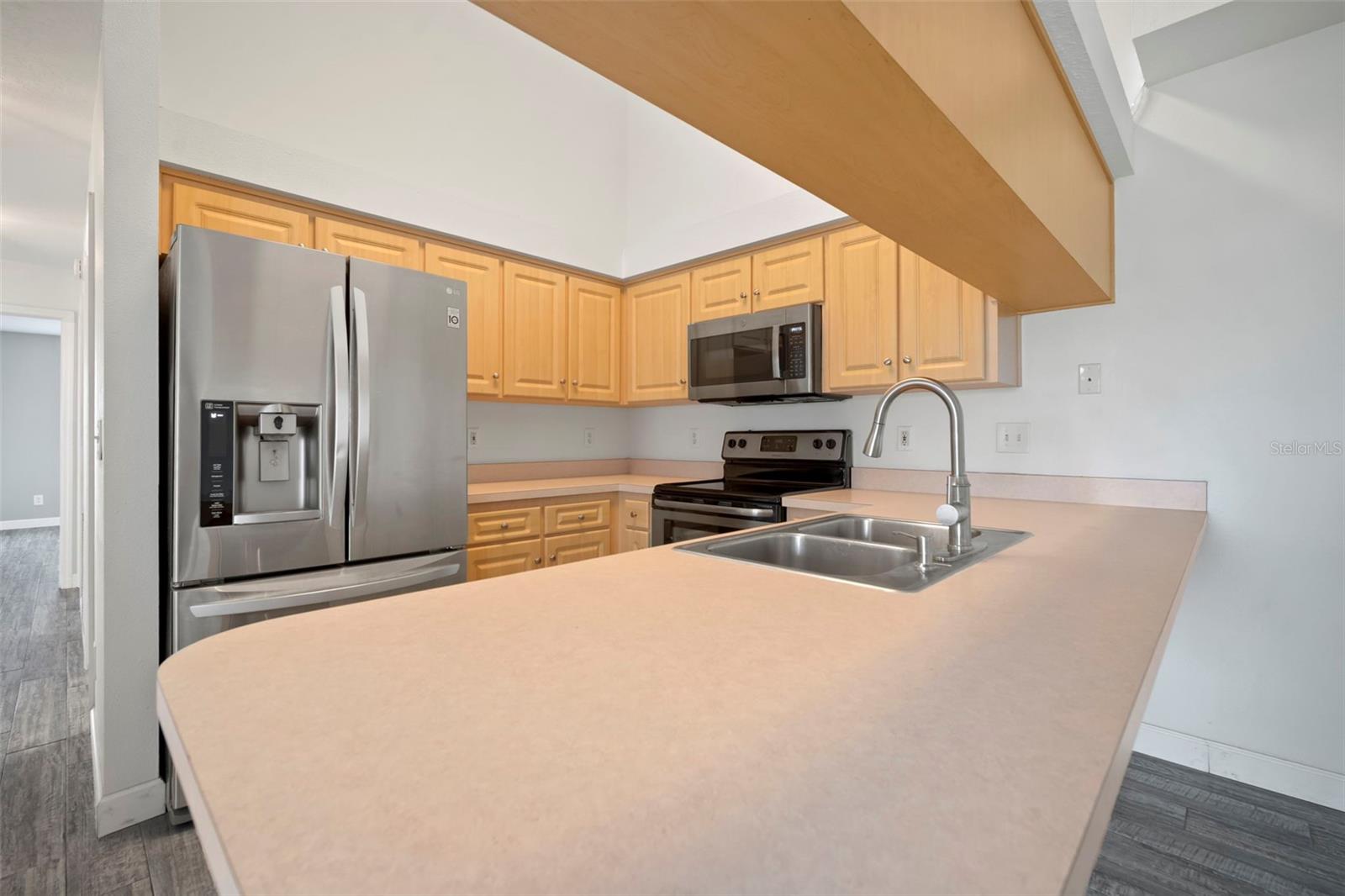 Image 17 of 26 For 1013 Apollo Beach Boulevard 203