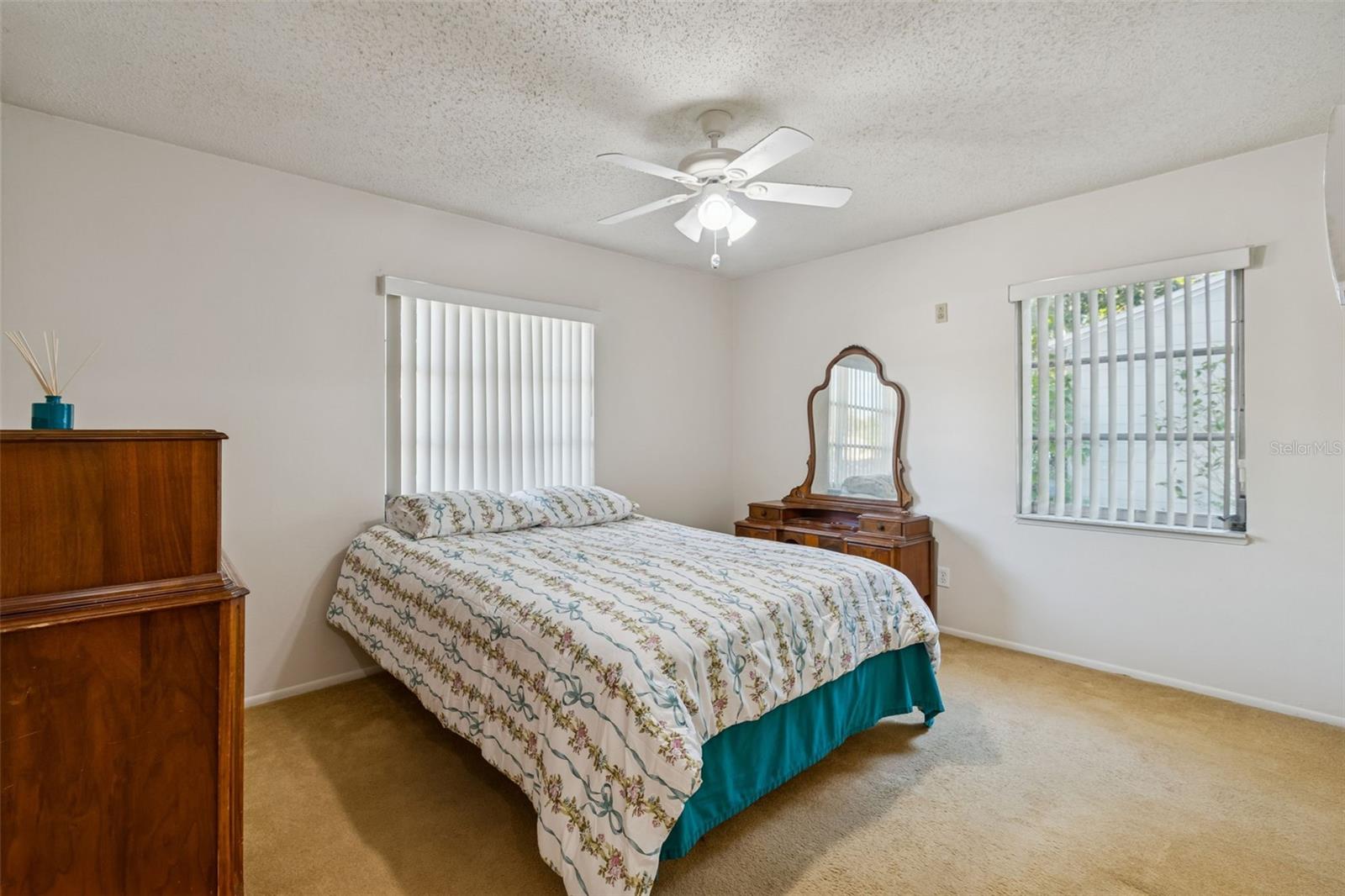 Image 13 of 27 For 1001 Hull Street S