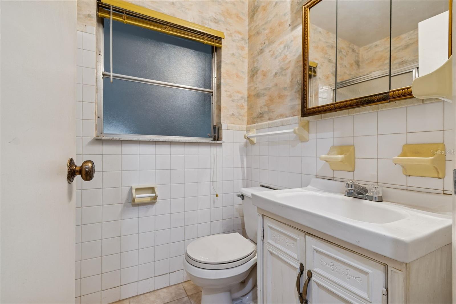 Image 14 of 27 For 1001 Hull Street S