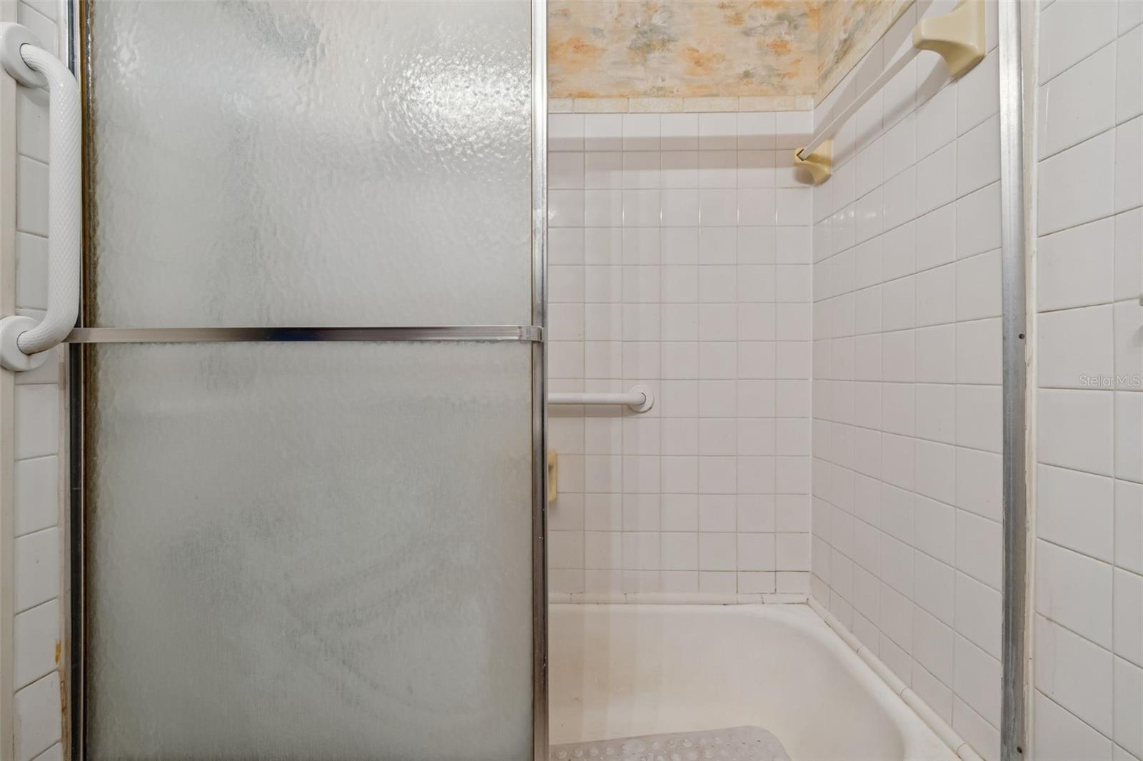 Image 15 of 27 For 1001 Hull Street S