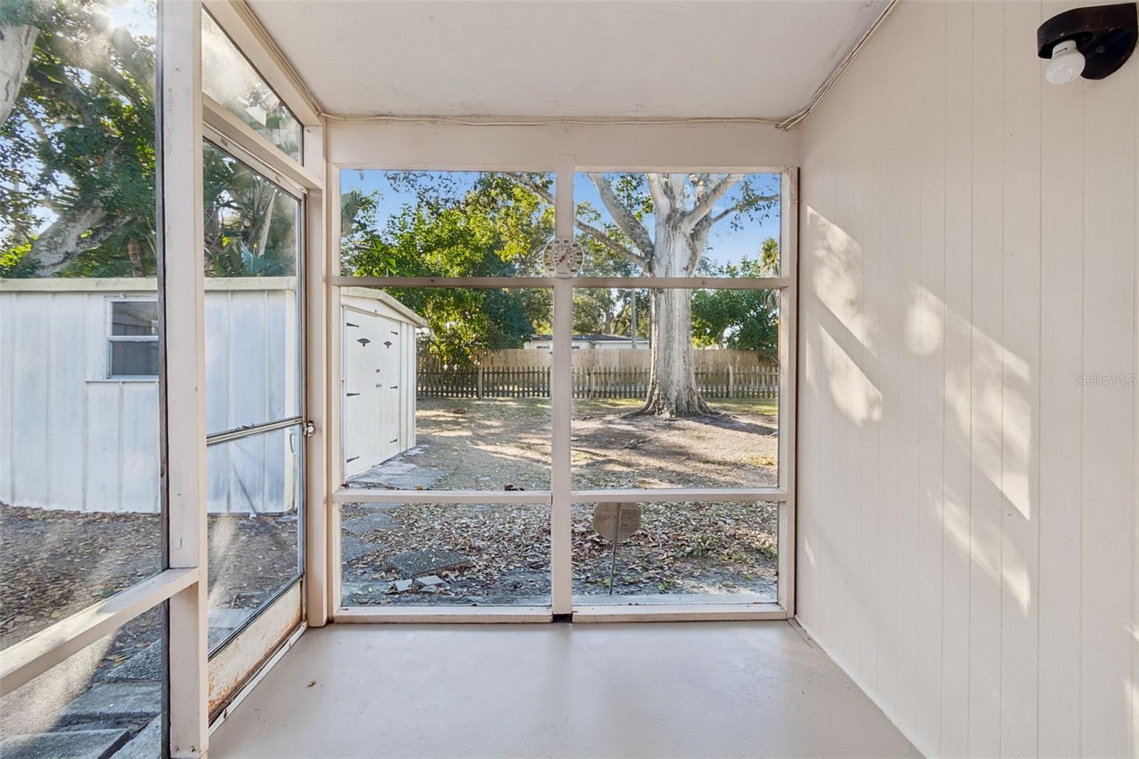 Image 17 of 27 For 1001 Hull Street S