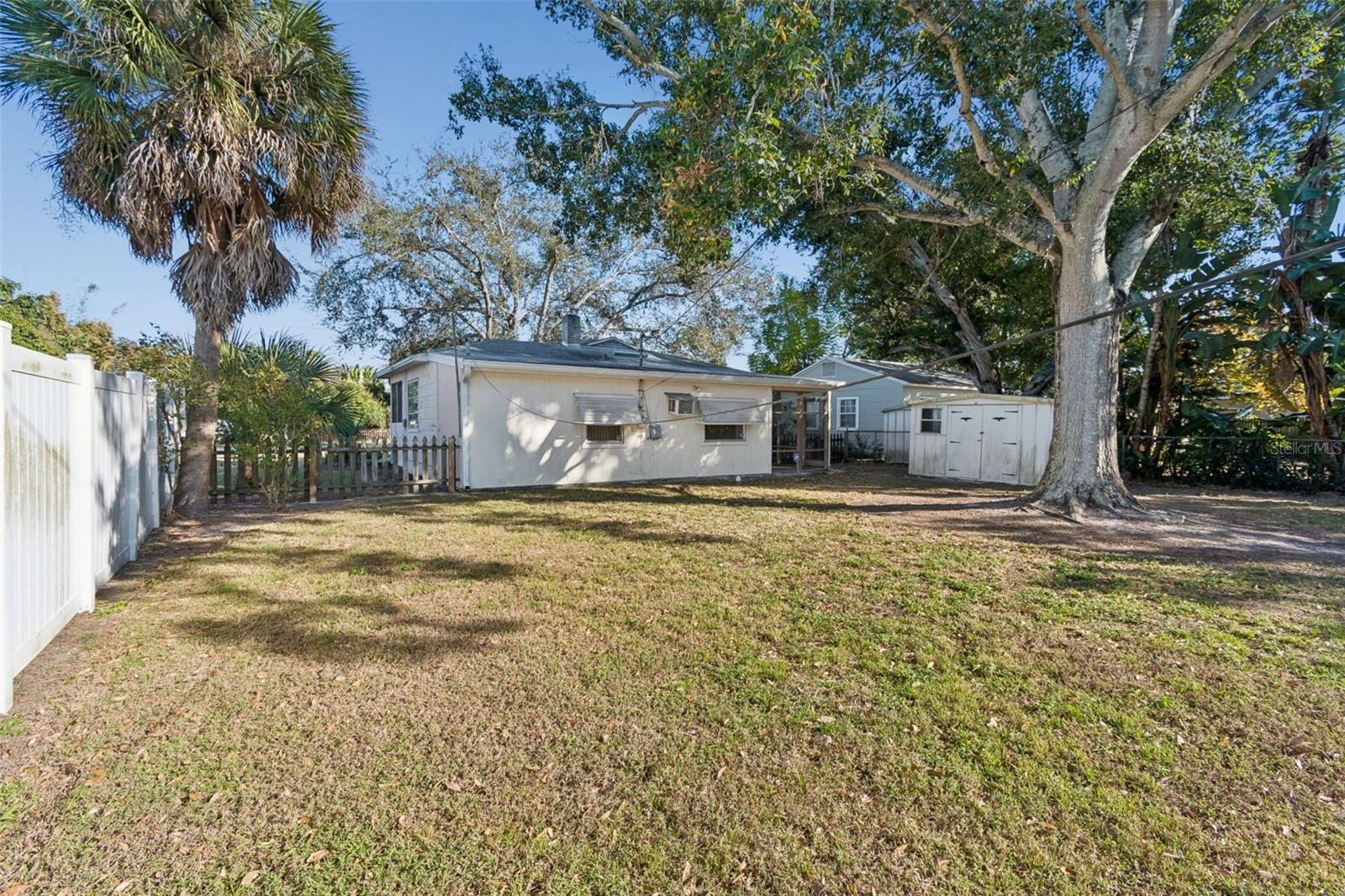 Image 19 of 27 For 1001 Hull Street S