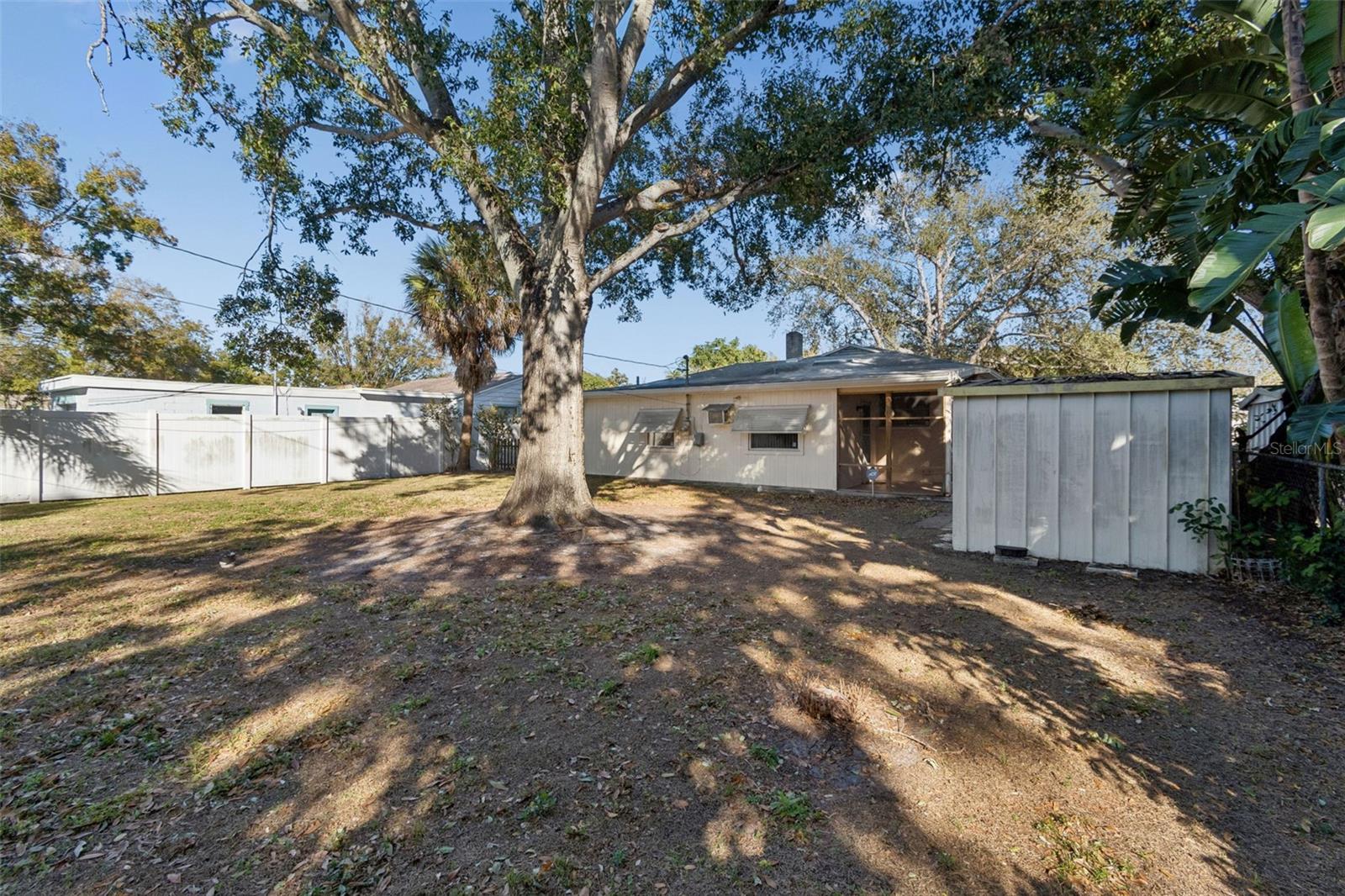 Image 20 of 27 For 1001 Hull Street S