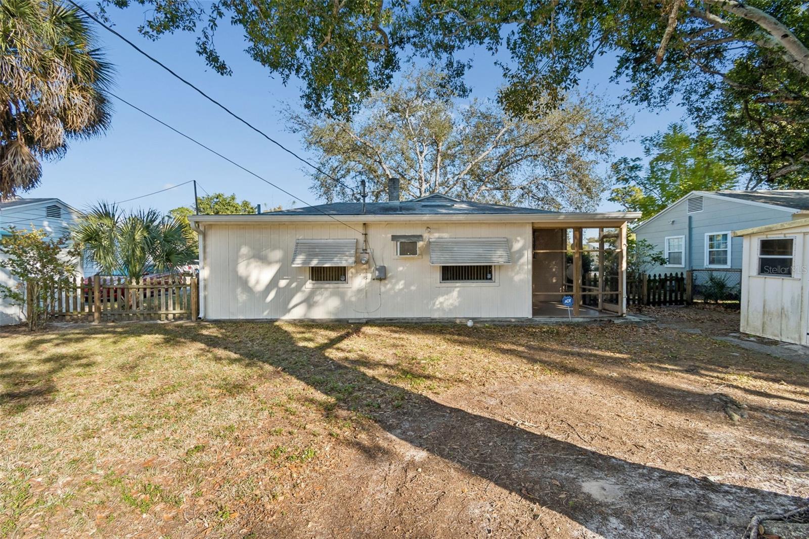 Image 21 of 27 For 1001 Hull Street S