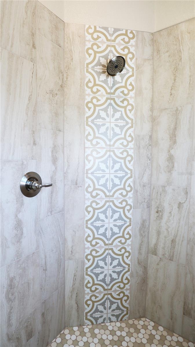 Image 10 of 26 For 12107 Hooded Warbler Court