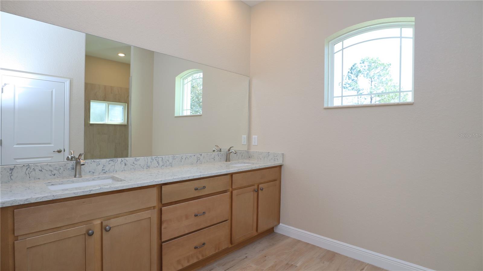 Image 11 of 26 For 12107 Hooded Warbler Court