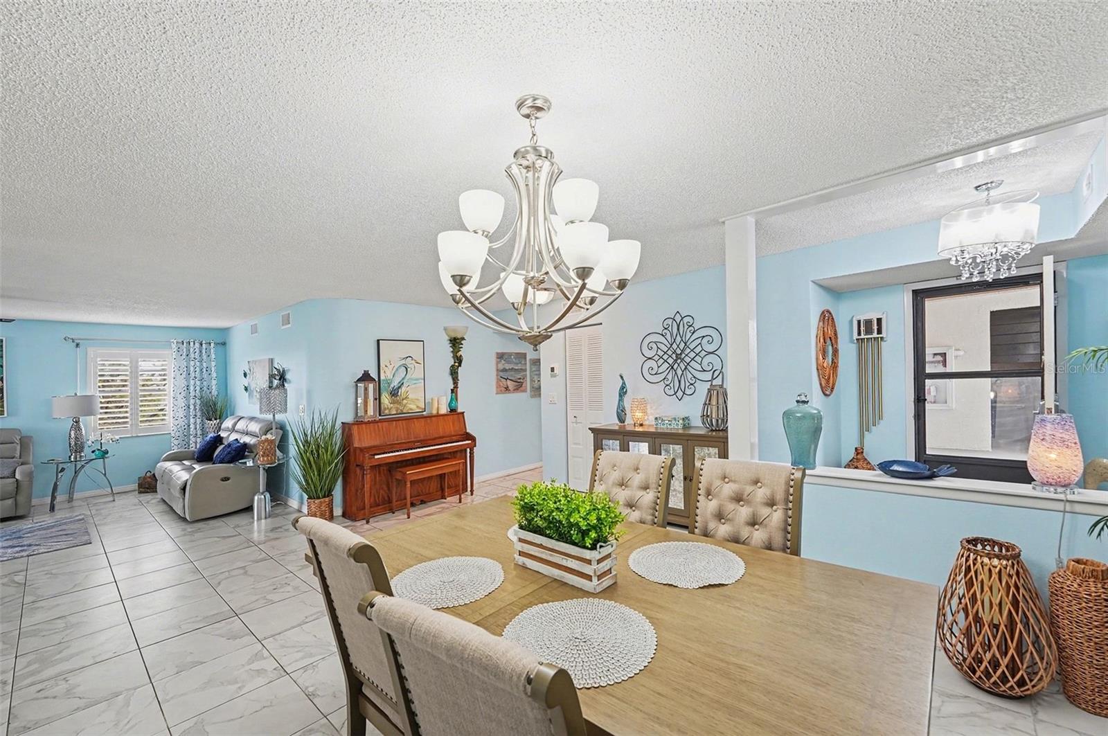 Image 11 of 30 For 8198 Terrace Garden Drive N 411