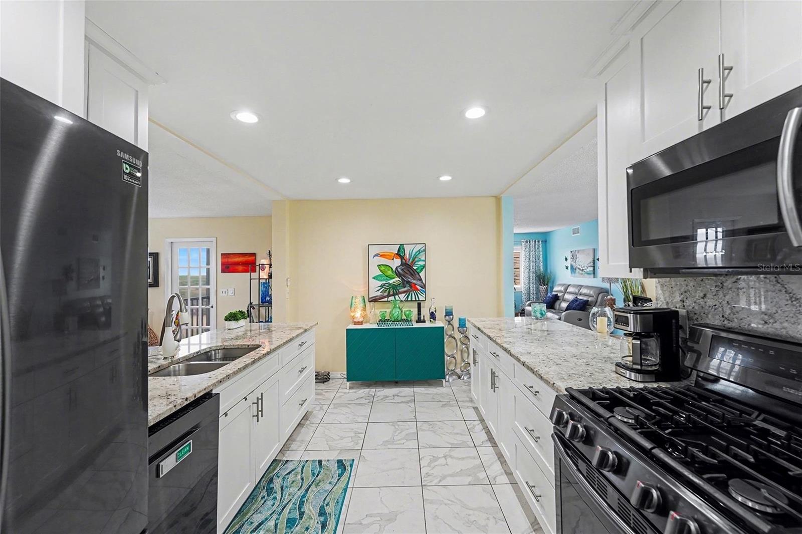 Image 13 of 30 For 8198 Terrace Garden Drive N 411