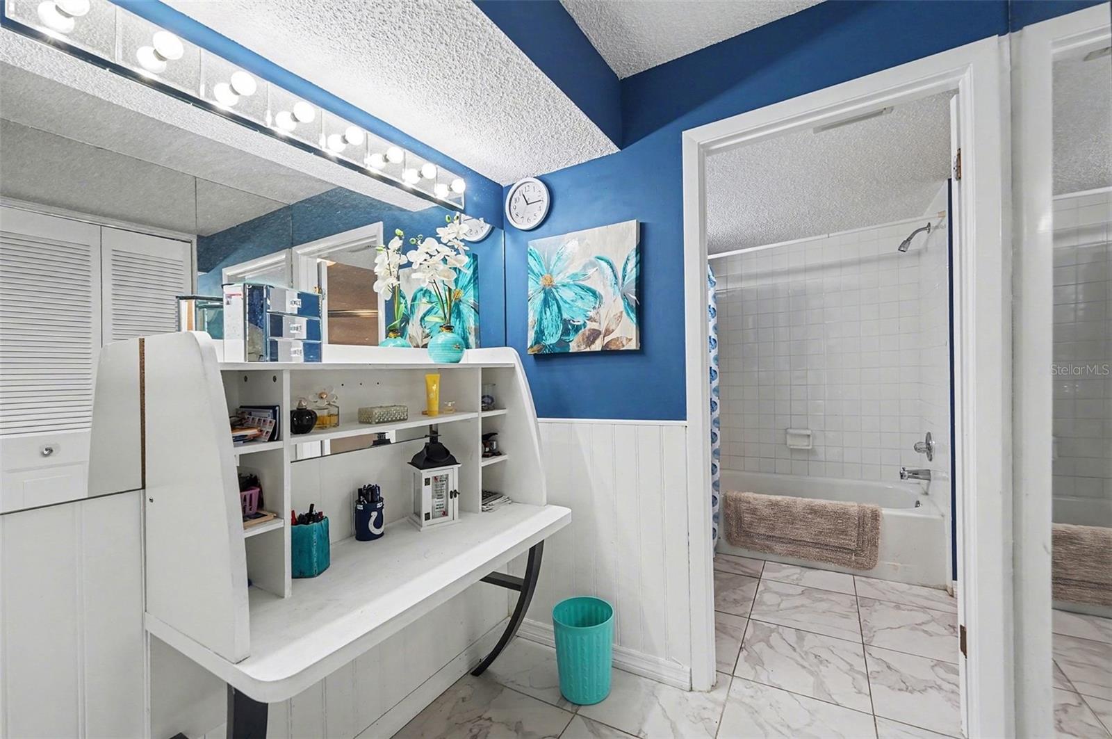 Image 19 of 30 For 8198 Terrace Garden Drive N 411