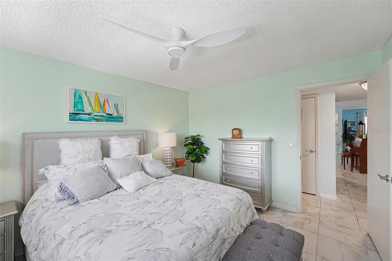 Image 21 of 30 For 8198 Terrace Garden Drive N 411