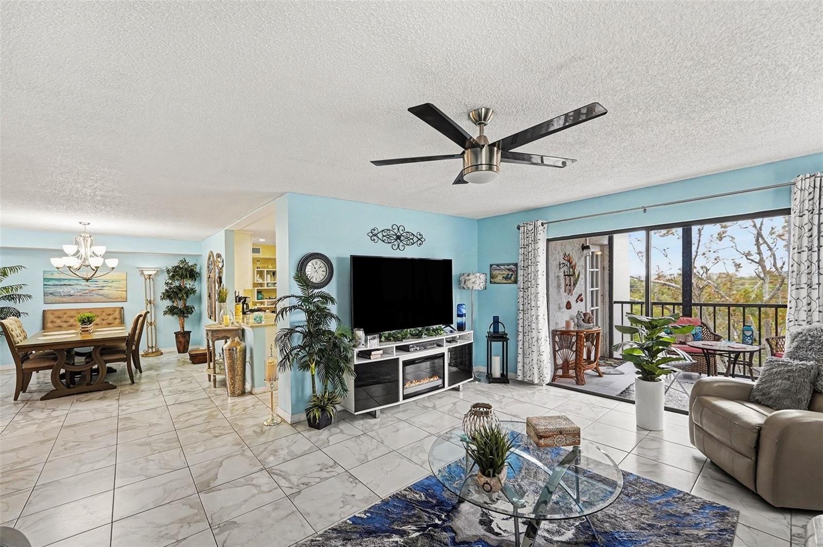 Image 6 of 30 For 8198 Terrace Garden Drive N 411