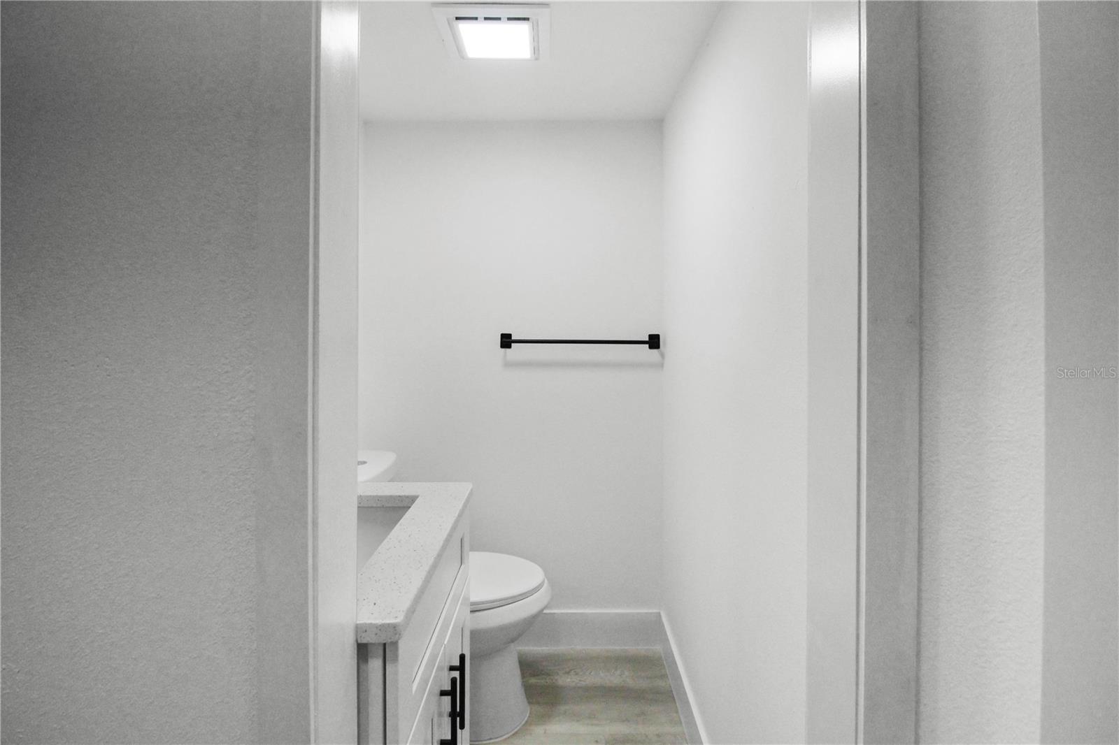 Image 15 of 30 For 4754 Marine Parkway 103