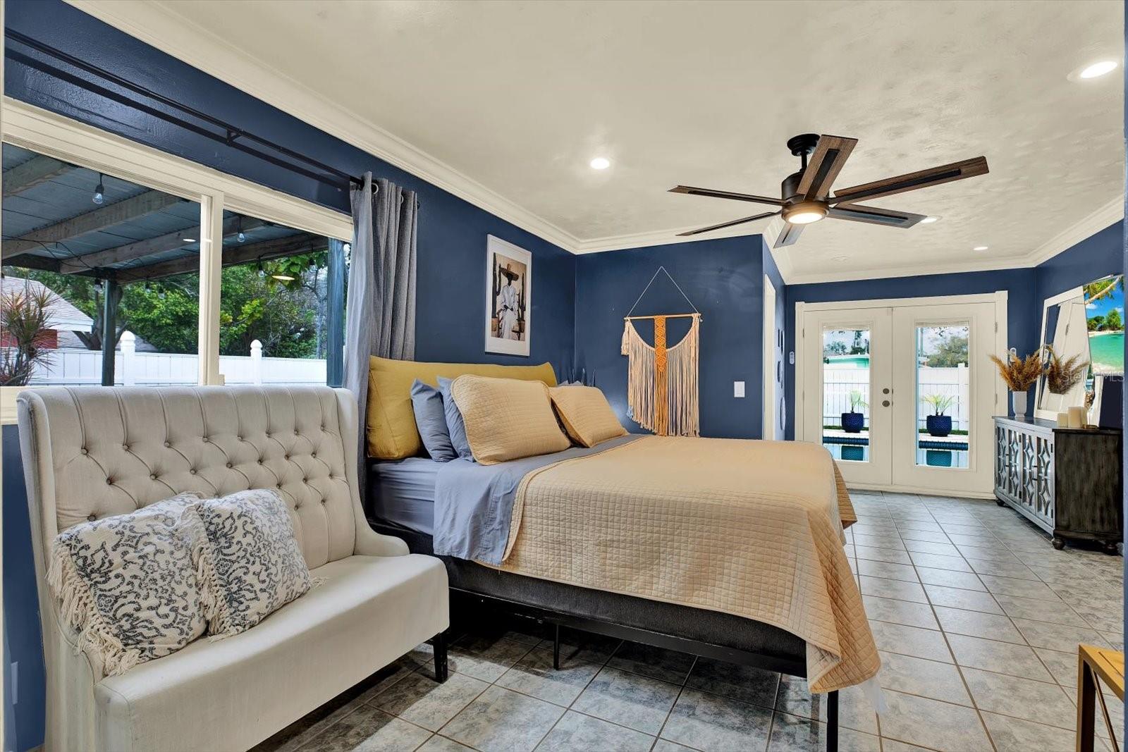 Listing photo id 14 for 1322 Freemont Street S