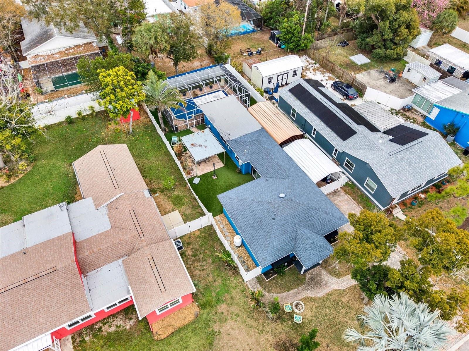 Listing photo id 31 for 1322 Freemont Street S