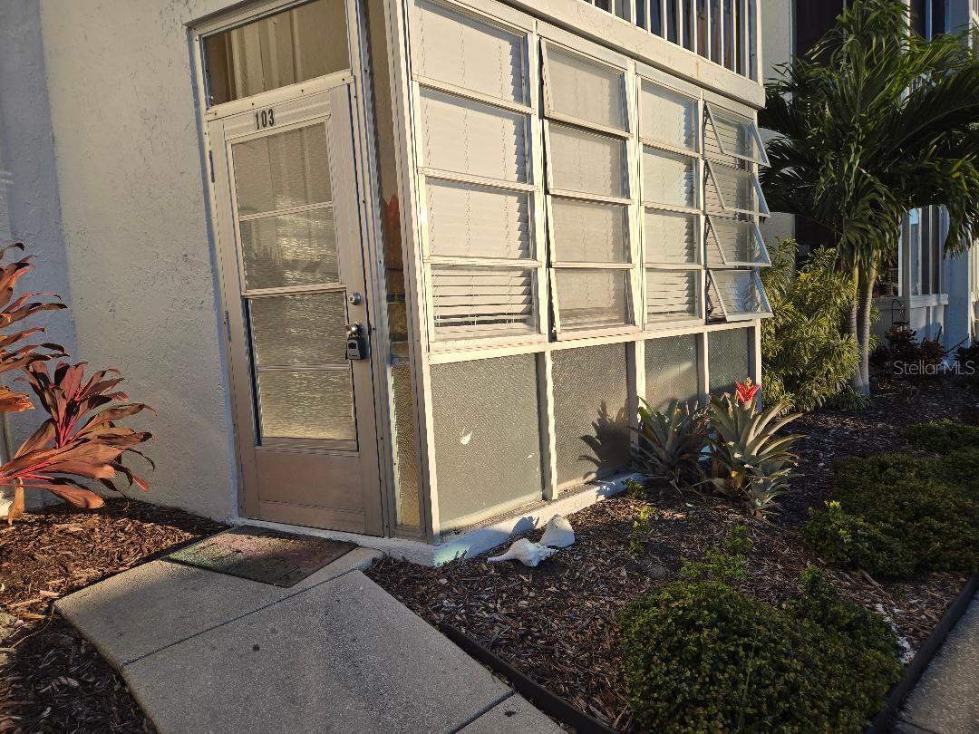 Image 3 of 41 For 4908 38th Way S 103