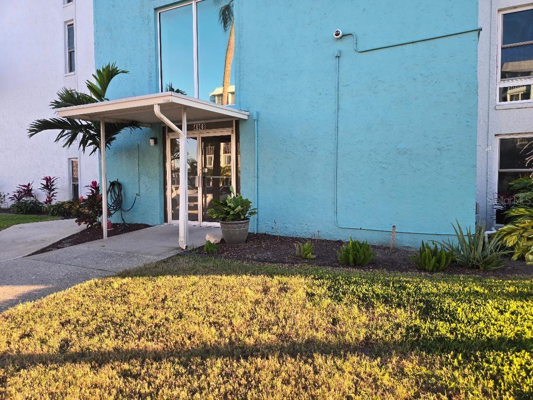 Image 33 of 41 For 4908 38th Way S 103