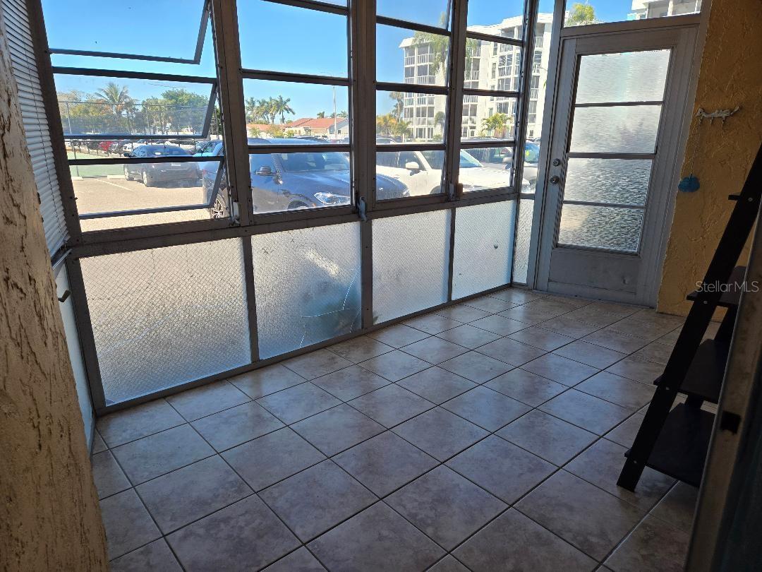 Image 5 of 41 For 4908 38th Way S 103