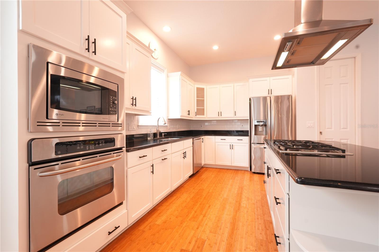 Image 13 of 41 For 605 Manatee Drive