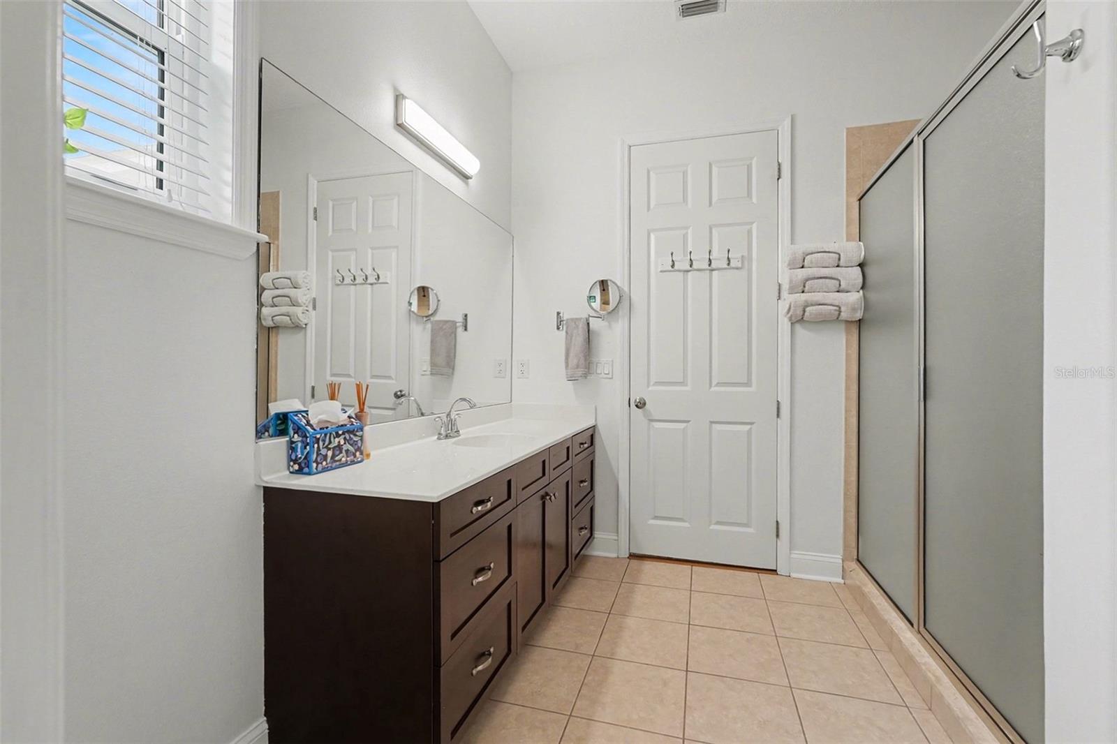 Image 20 of 41 For 605 Manatee Drive