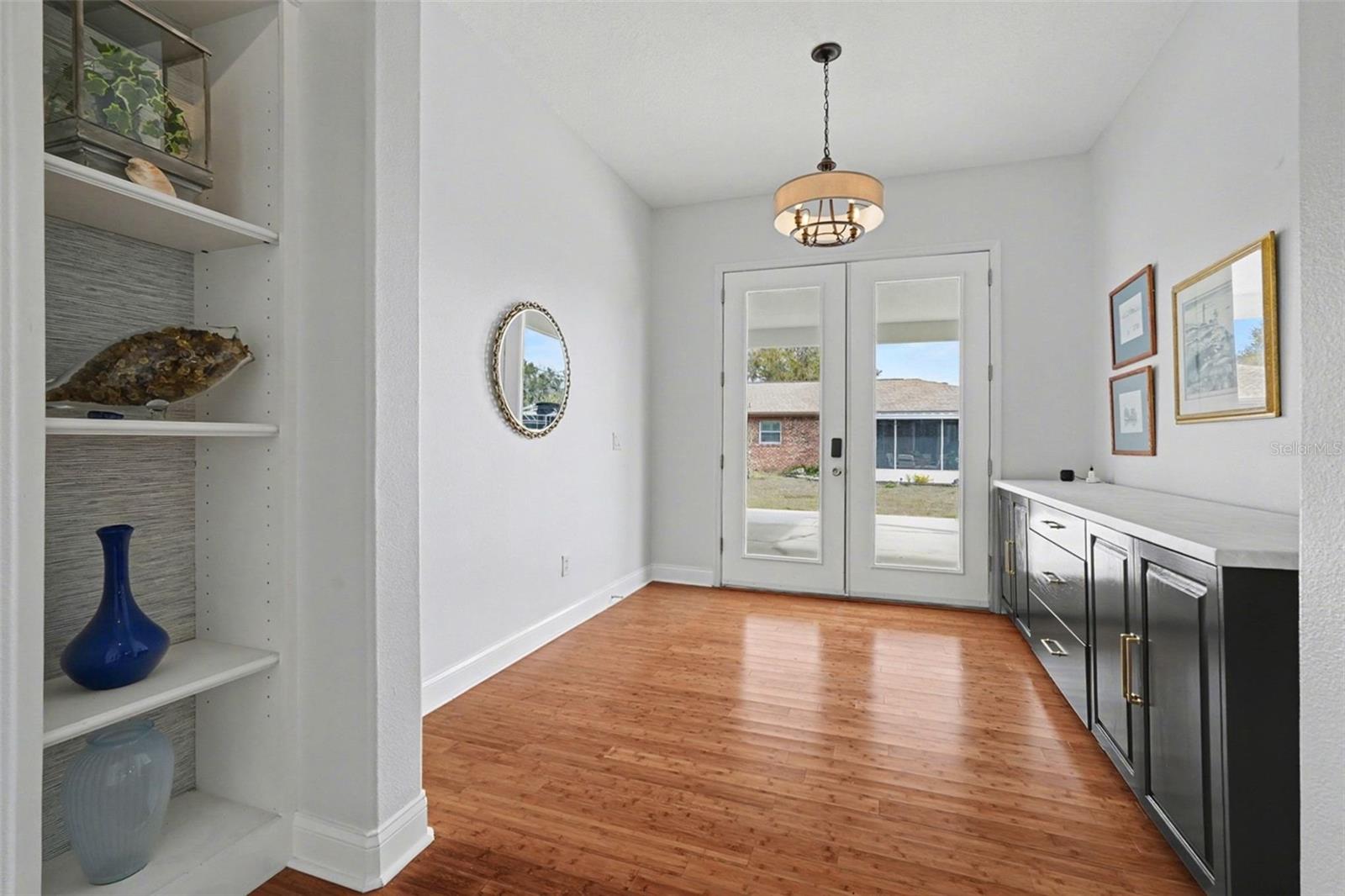 Image 26 of 41 For 605 Manatee Drive