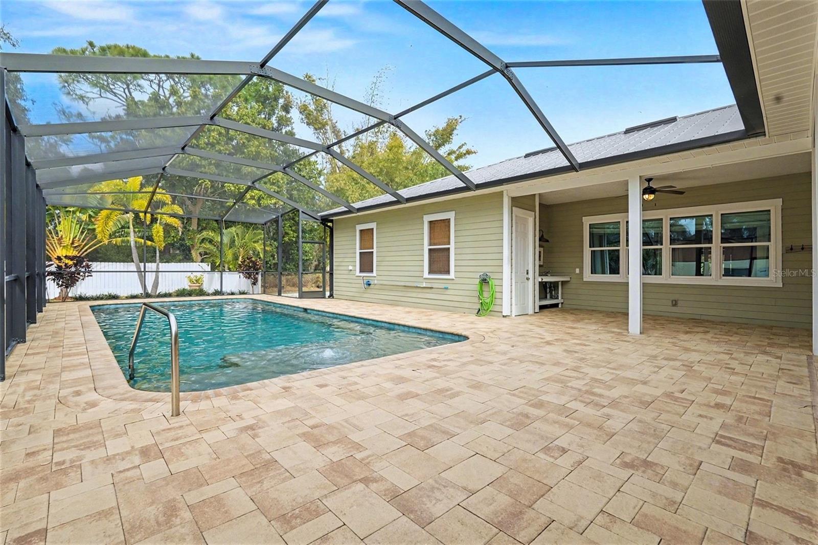 Image 27 of 41 For 605 Manatee Drive