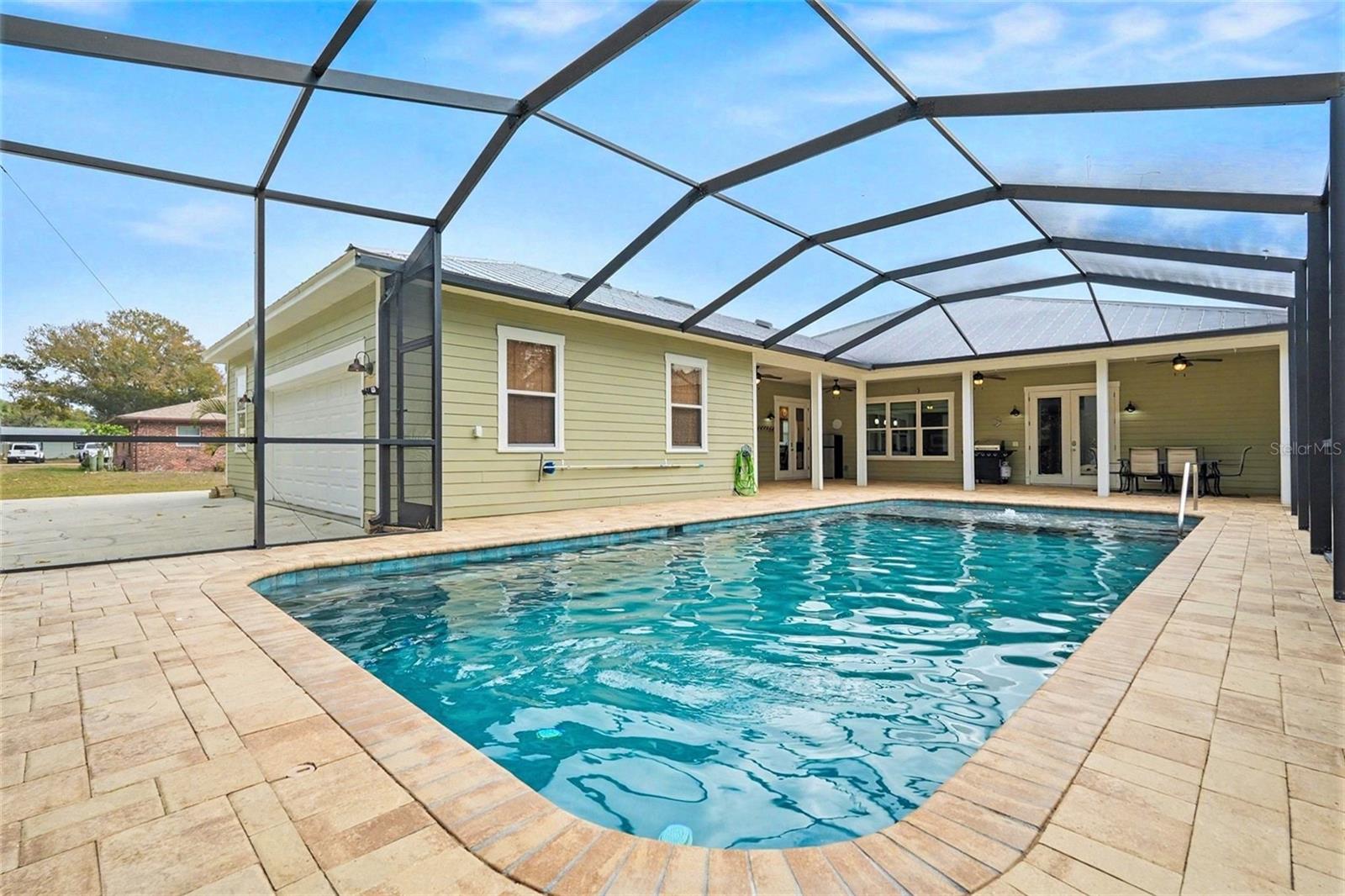 Image 3 of 41 For 605 Manatee Drive