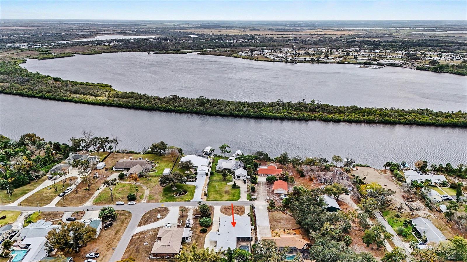 Image 39 of 41 For 605 Manatee Drive