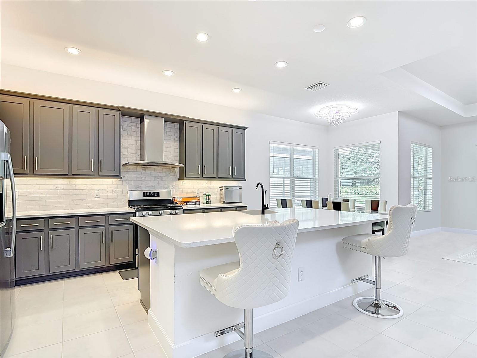 Image 13 of 45 For 32676 Tree Of Life Avenue