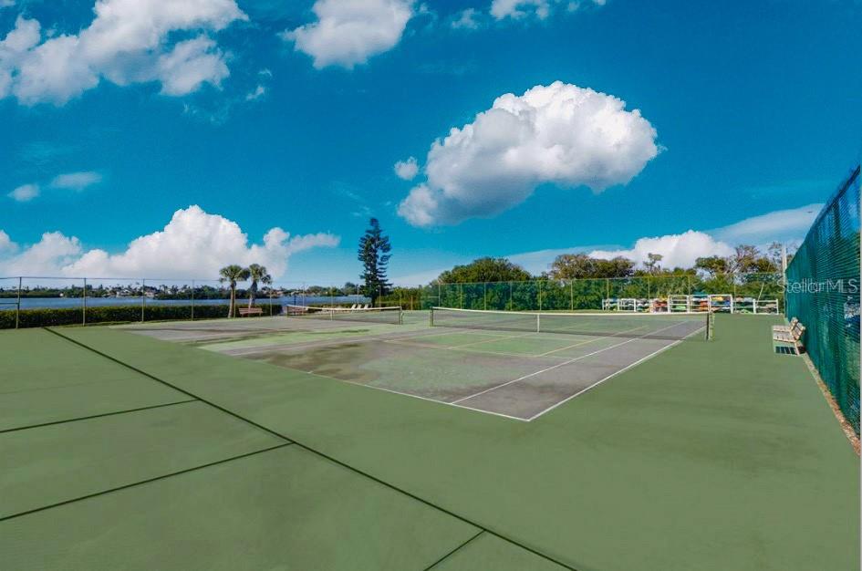 Image 55 of 92 For 12760 Indian Rocks Road 553