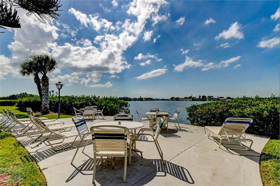 Image 61 of 92 For 12760 Indian Rocks Road 553