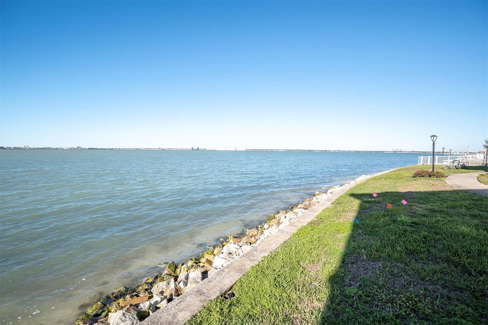 Image 32 of 58 For 6265 Sun Boulevard 107