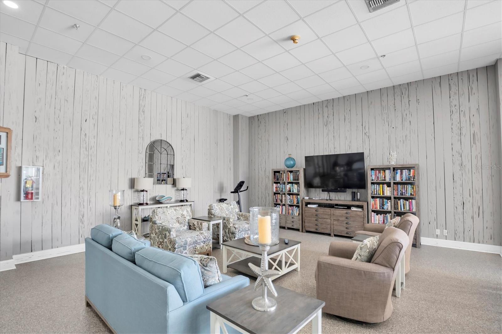 Image 39 of 58 For 6265 Sun Boulevard 107