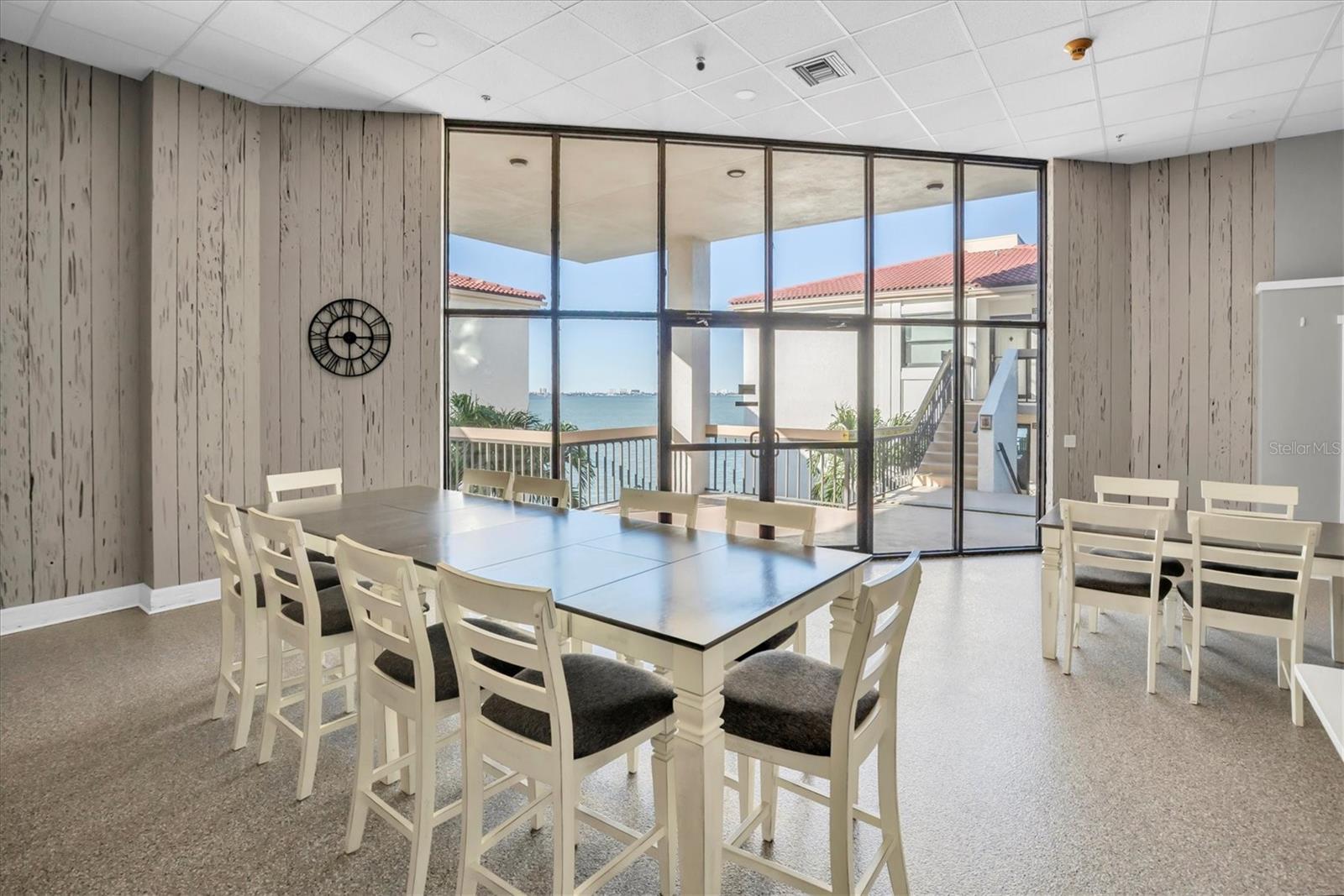 Image 40 of 58 For 6265 Sun Boulevard 107