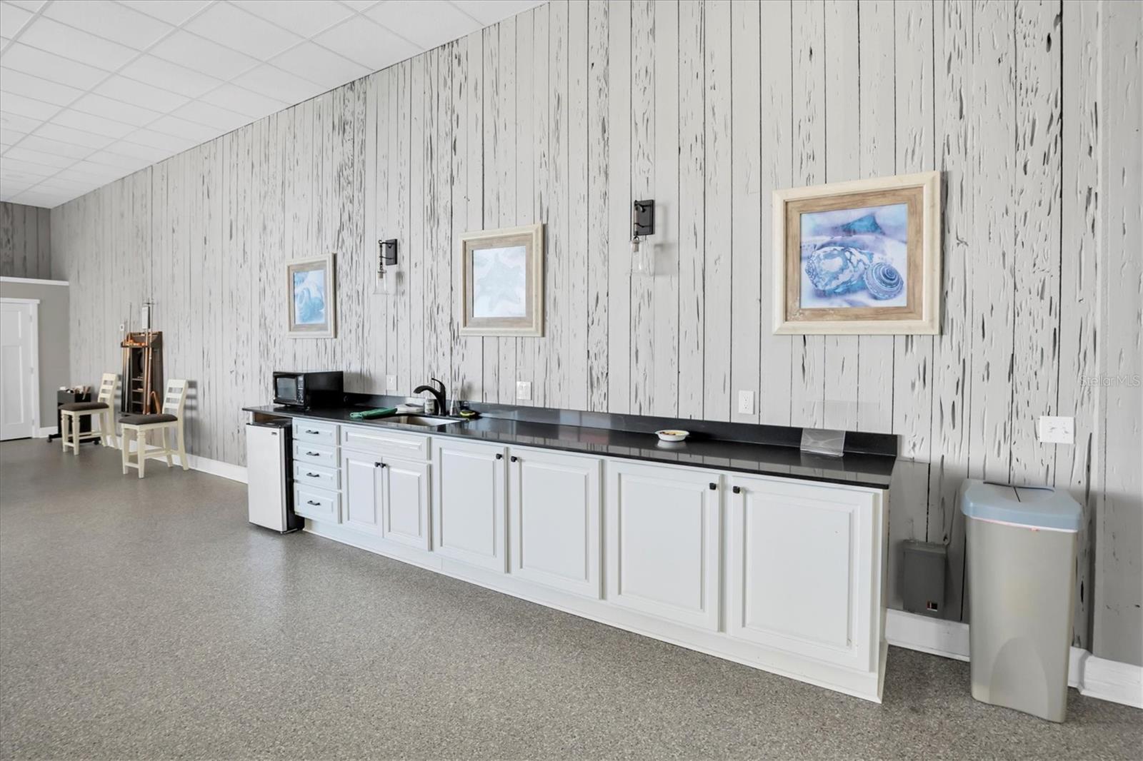 Image 41 of 58 For 6265 Sun Boulevard 107