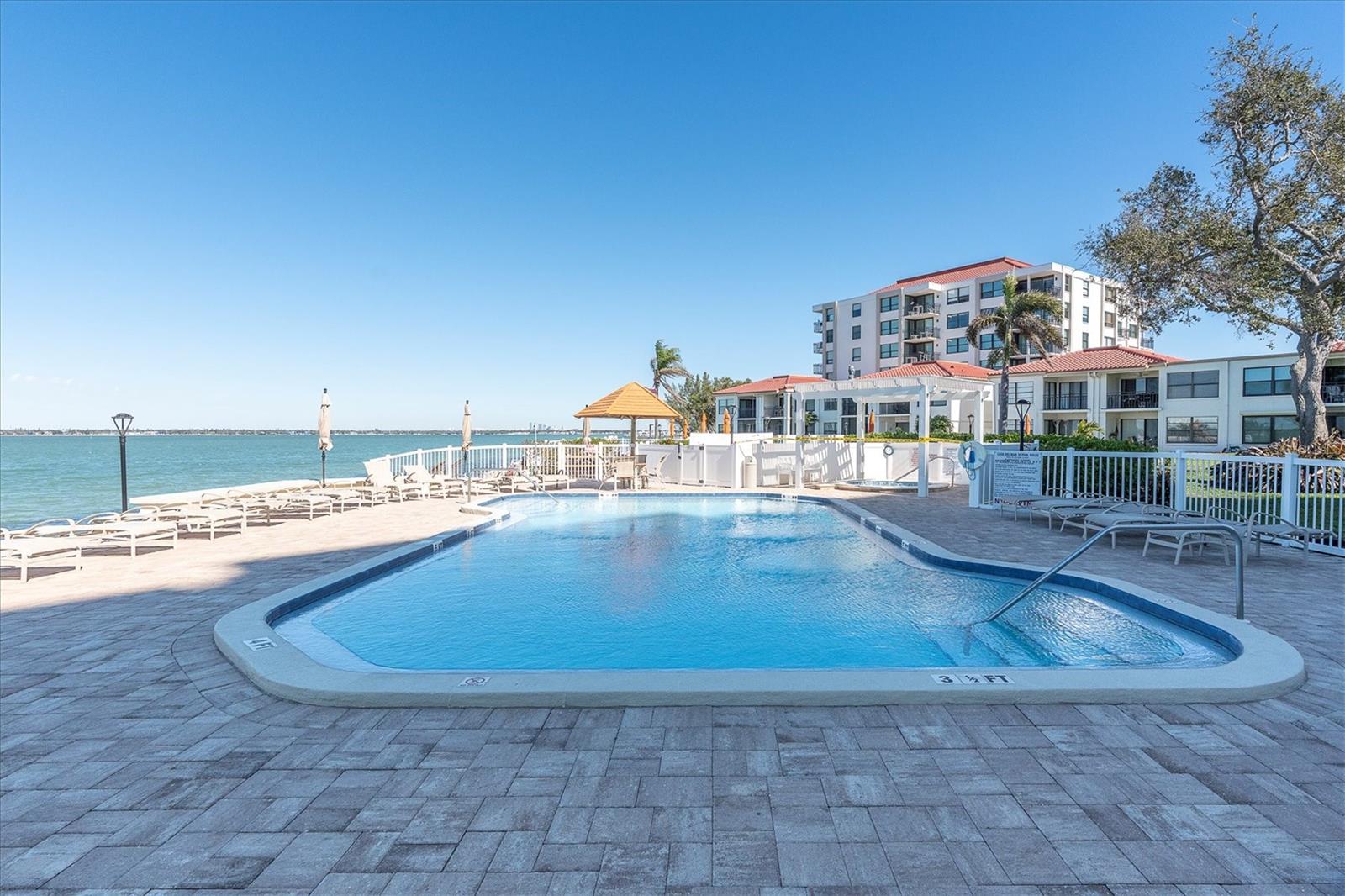 Image 46 of 58 For 6265 Sun Boulevard 107