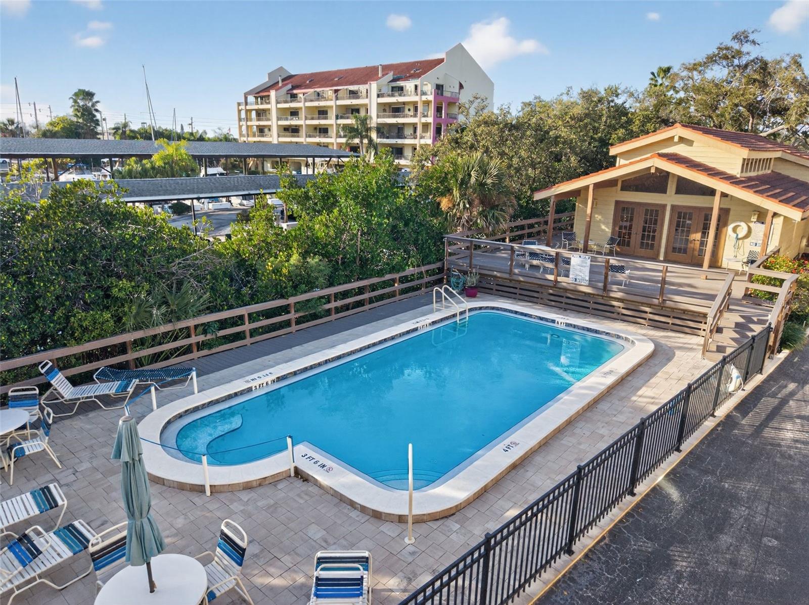 Image 17 of 23 For 1750 Harbor Place S 303