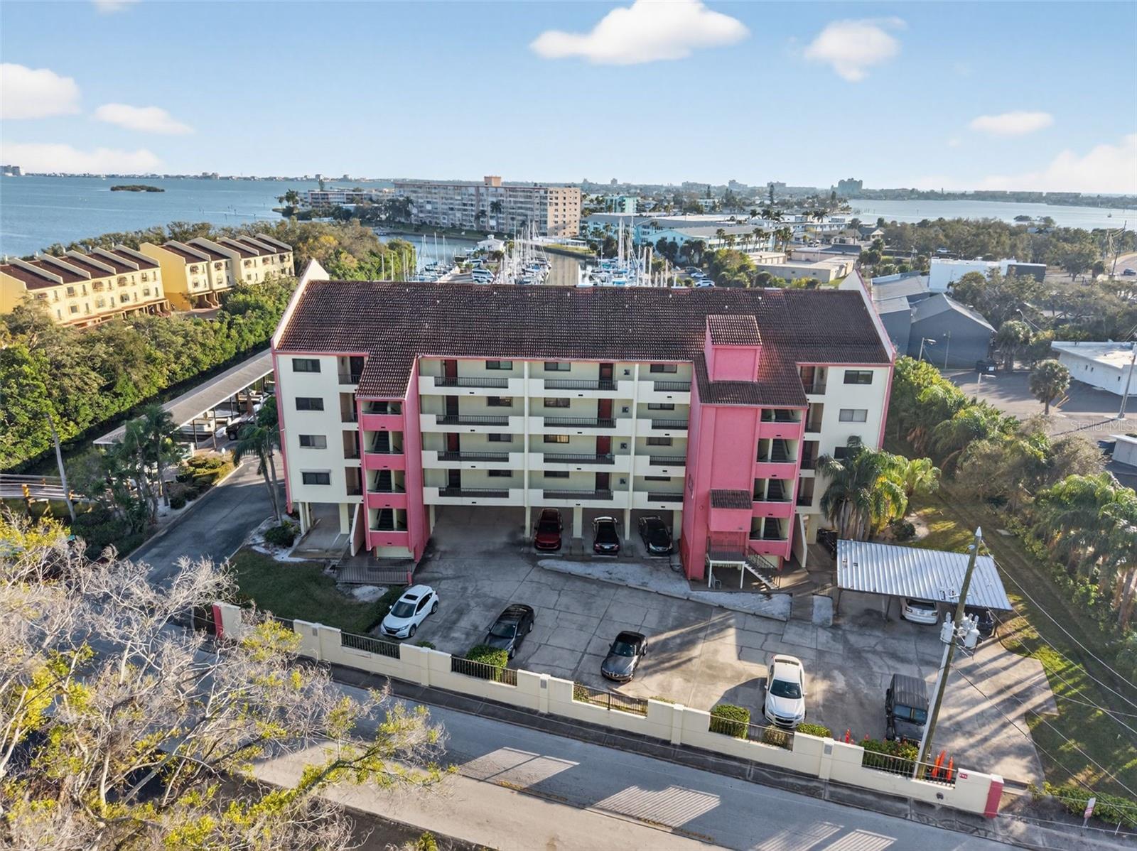 Image 18 of 23 For 1750 Harbor Place S 303