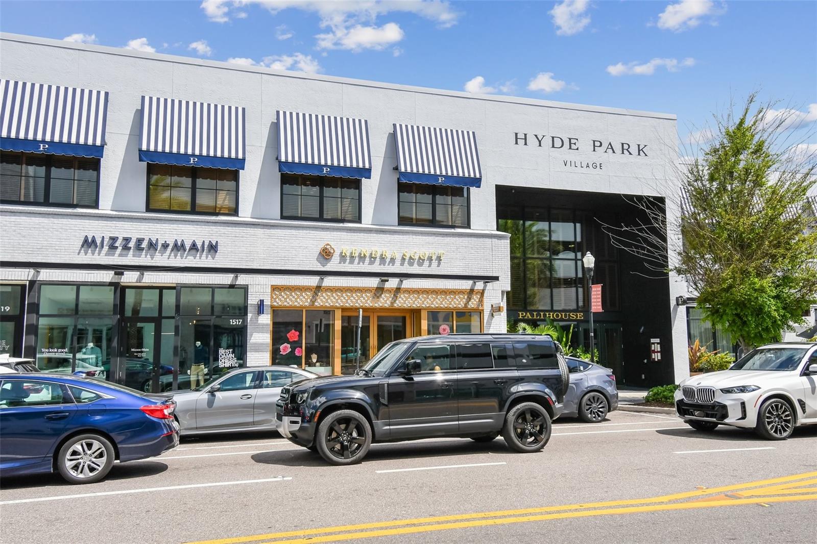 Image 37 of 39 For 606 Albany Avenue 9