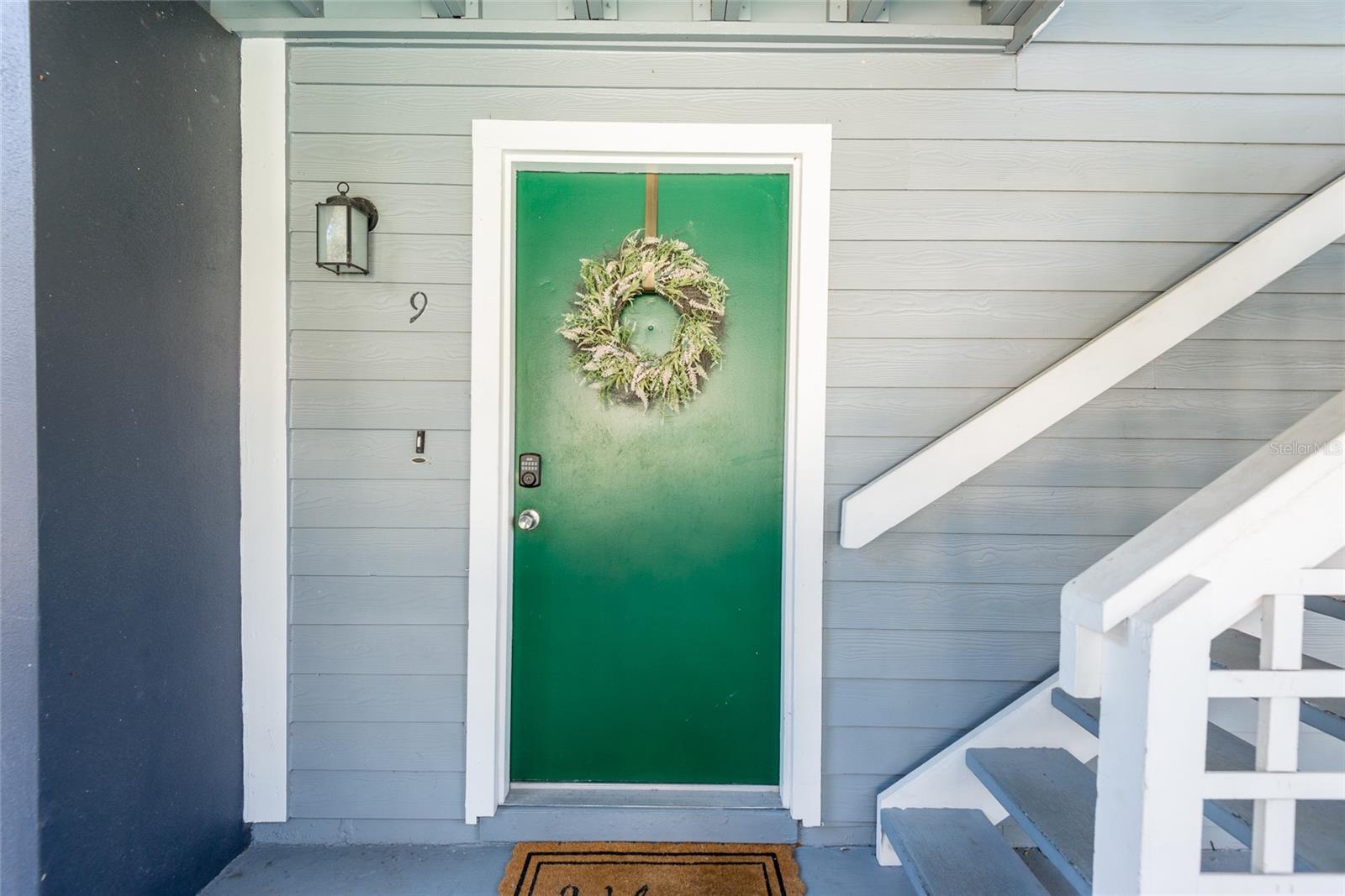 Image 5 of 39 For 606 Albany Avenue 9