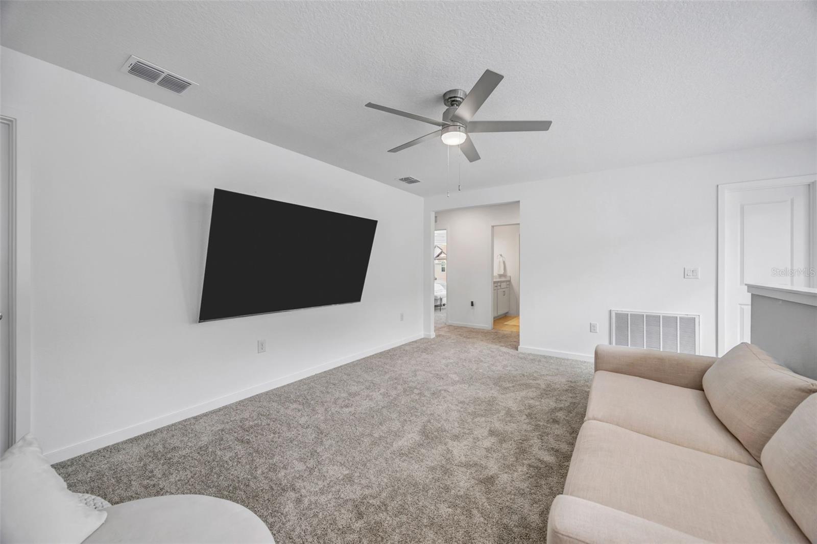 Image 28 of 72 For 1095 Kistna Drive