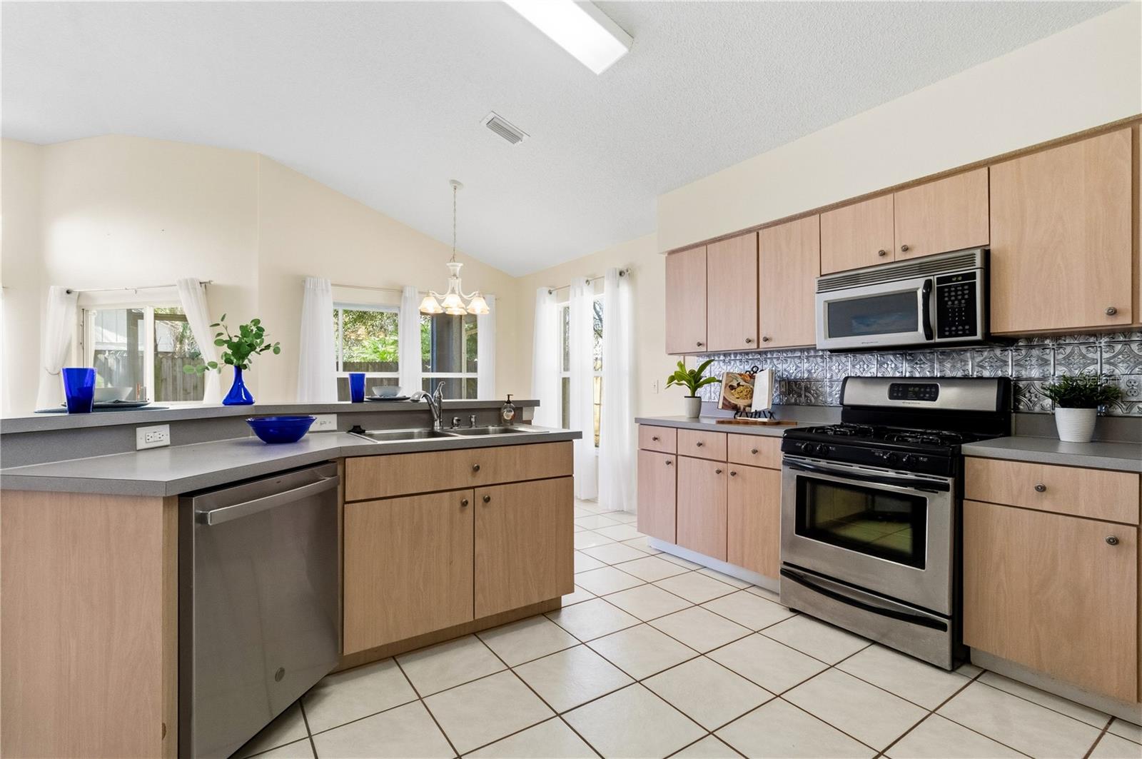 Image 17 of 39 For 1506 Little Brook Lane