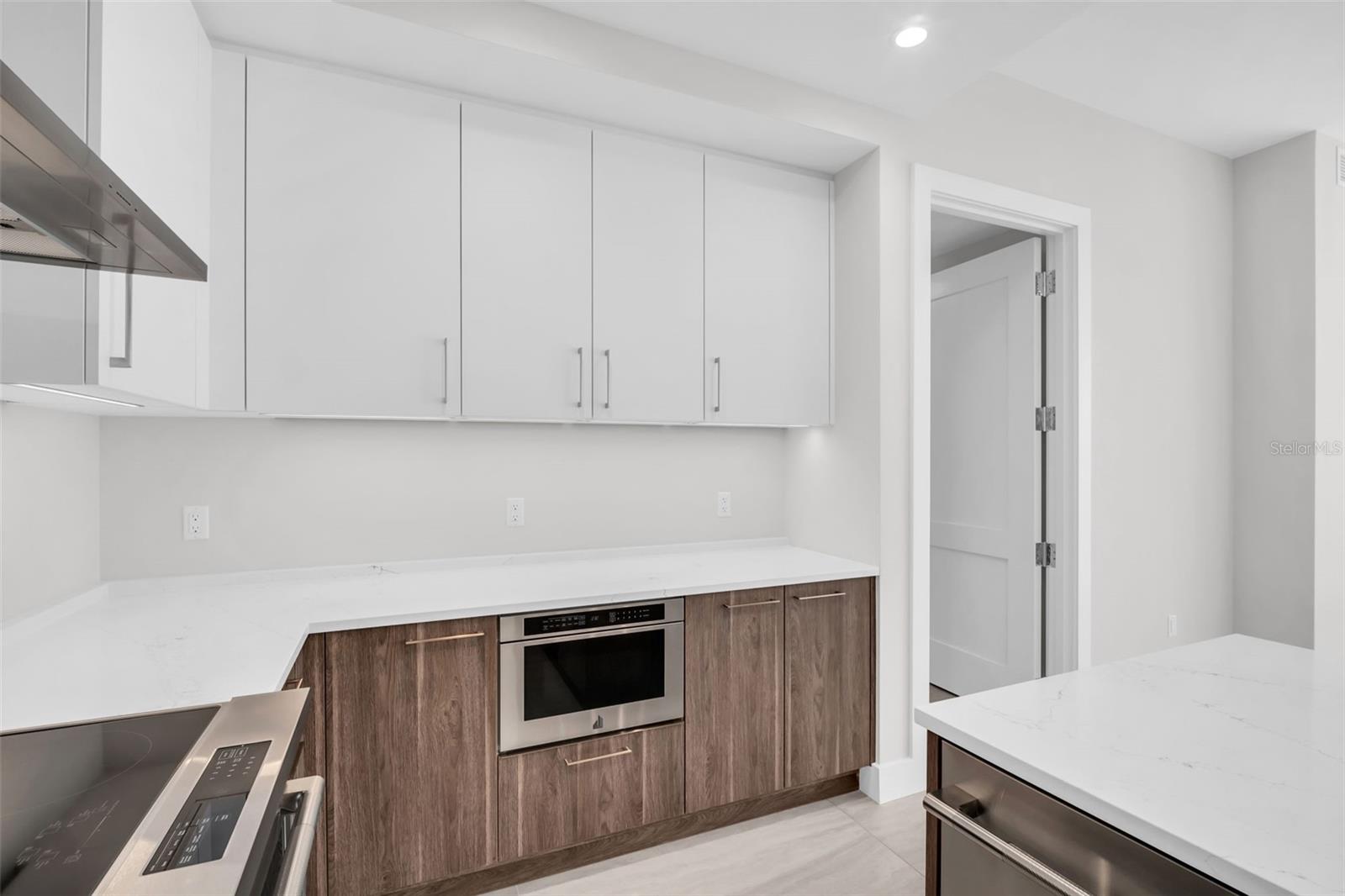 Image 12 of 77 For 275 1st Avenue S 2807